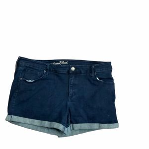 Universal Threads Shorts